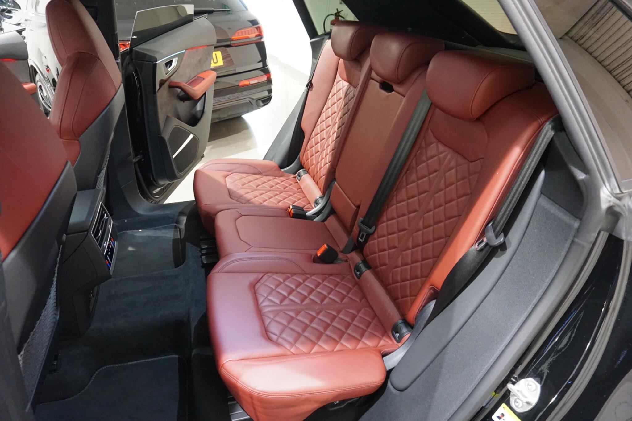 Audi SQ8 4.0 TFSI V8 Black Edition SUV 5dr Petrol Tiptronic quattro Euro 6 (s/s) (507 ps)